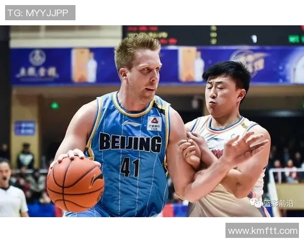 深圳篮球队近期状态分析与表现评估探讨