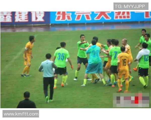 不同阶段足球明星冲突事件回顾与分析 不同阶段足球明星冲突事件回顾与分析