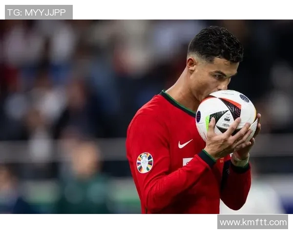 当今足球明星盘点与未来潜力新星的精彩对比分析 当今足球明星盘点与未来潜力新星的精彩对比分析